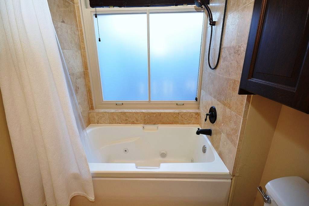 Jetted Tub Shower Combo Ideas