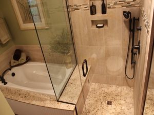 Shower Tub Combinations Small Bathrooms