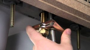 Kitchen Faucet With Pull Out Sprayer Installation