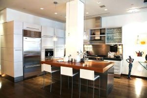 Kitchen Island with Support Columns Design