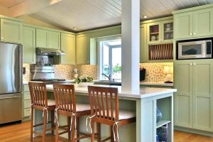 Kitchen Island with Support Columns Design Ideas