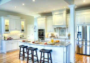 Kitchen Island with Support Columns Ideas