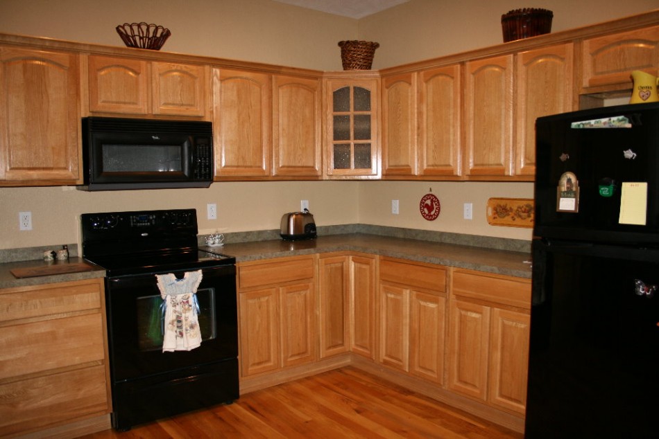 Affordable Paint Colors For Kitchens With Golden Oak Cabinets