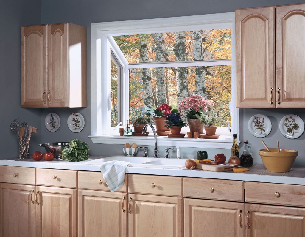 Traditional Kitchen Bay Window Over Sink