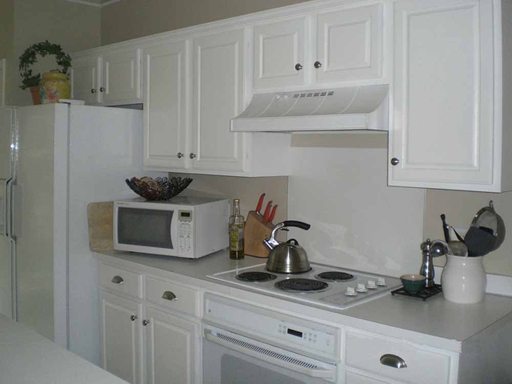 White Backplates For Knobs On Kitchen Cabinets