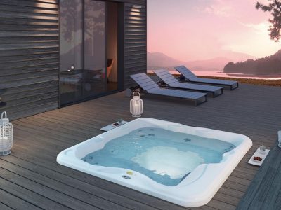 Jacuzzi Tub Outdoor